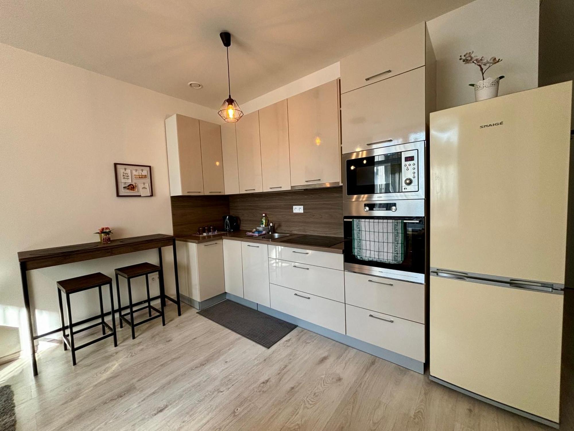 Apartman New, Sunny, Terrace, Grill, Parking!